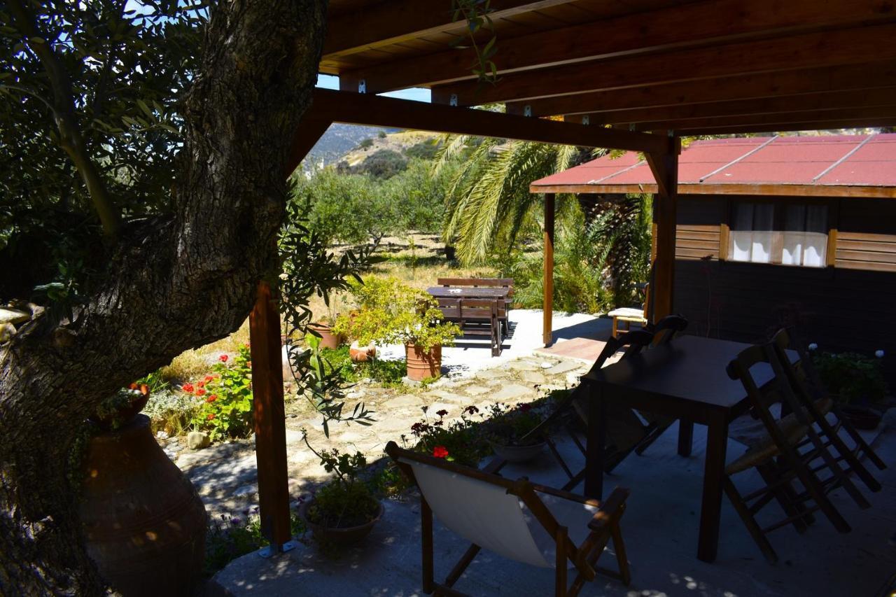 Levantes Garden House - Keratokampos Luaran gambar