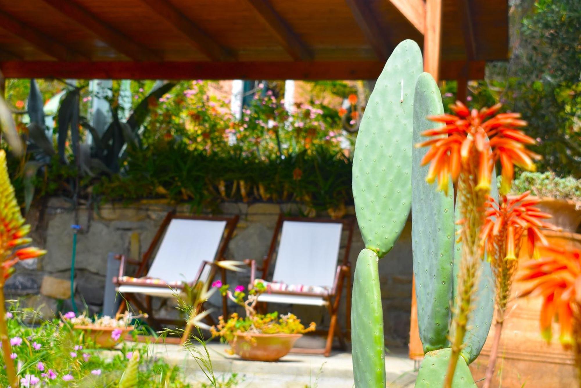 Levantes Garden House - Keratokampos Luaran gambar