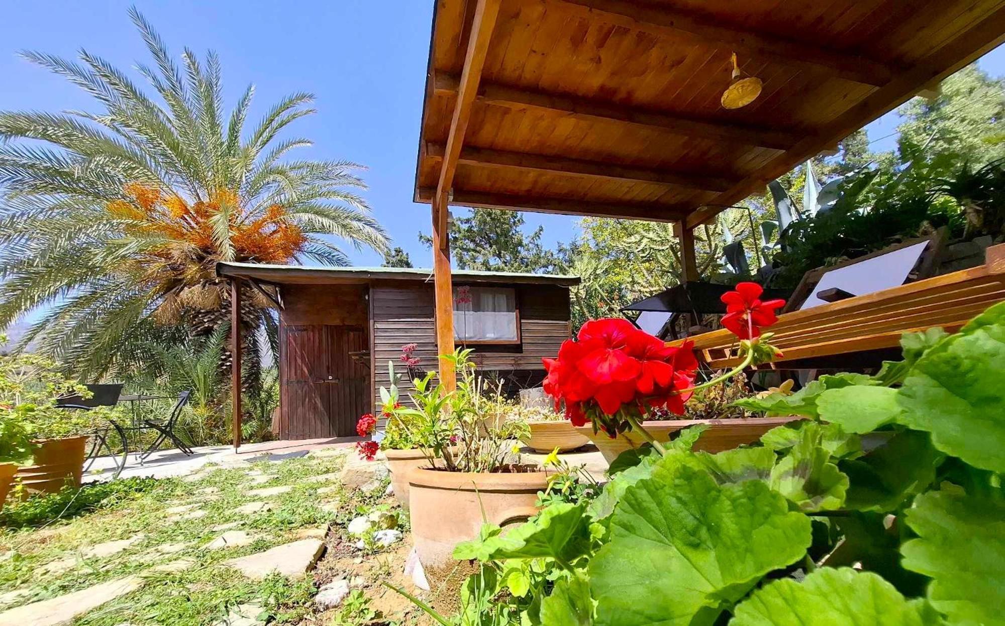Levantes Garden House - Keratokampos Luaran gambar